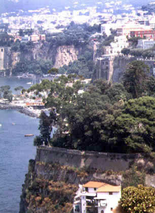 The cliffs of Sorrento !