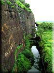 Douve et falaise - Cliff and moat