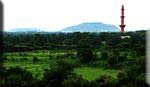 Chand Minar de loin - Chand Minar from a distance