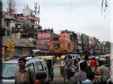 Devant la Gare de New Delhi