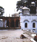 Courtyard in Aurangzeb's mausoleum !