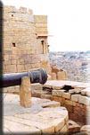 Cannon on battlements!