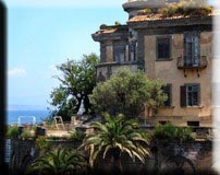 La superbe Villa Nicolini, quoiqu'un peu délabrée!!